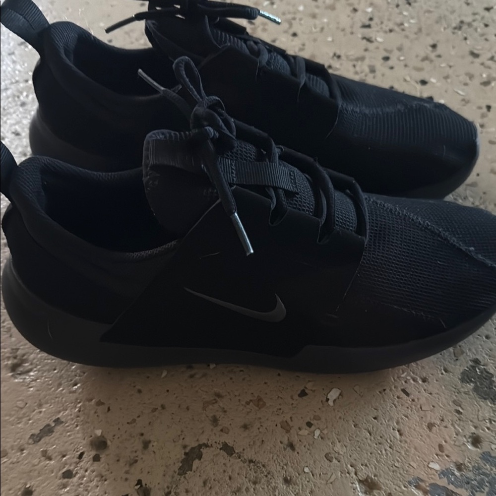 Nike Men's Black Sneakers